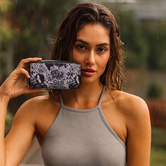 Sophisticated Travel jewellery Organizer with Leather Detailing for Women