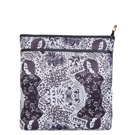 Monochrome Crossbody Bag with Leather Details for Ladies – Timeless Style