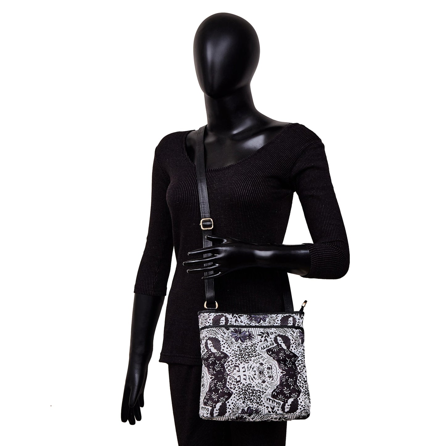 Monochrome Crossbody Bag with Leather Details for Ladies – Timeless Style