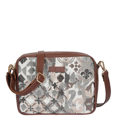 Abstract Design Women’s Tapestry Messenger Bag – Compact Crossbody Purse with Leather Trim & Adjustable Detachable Leather Strap for Casual Wear & Everyday Essentials