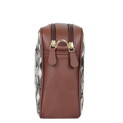 Abstract Design Women’s Tapestry Messenger Bag – Compact Crossbody Purse with Leather Trim & Adjustable Detachable Leather Strap for Casual Wear & Everyday Essentials